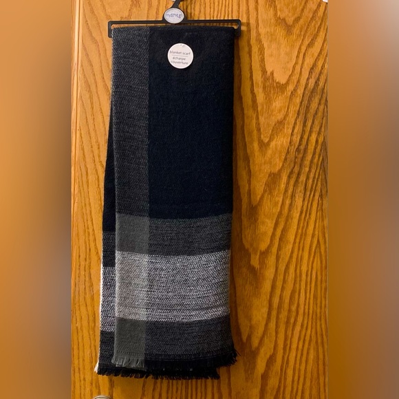 Blanket scarf - Picture 1 of 2